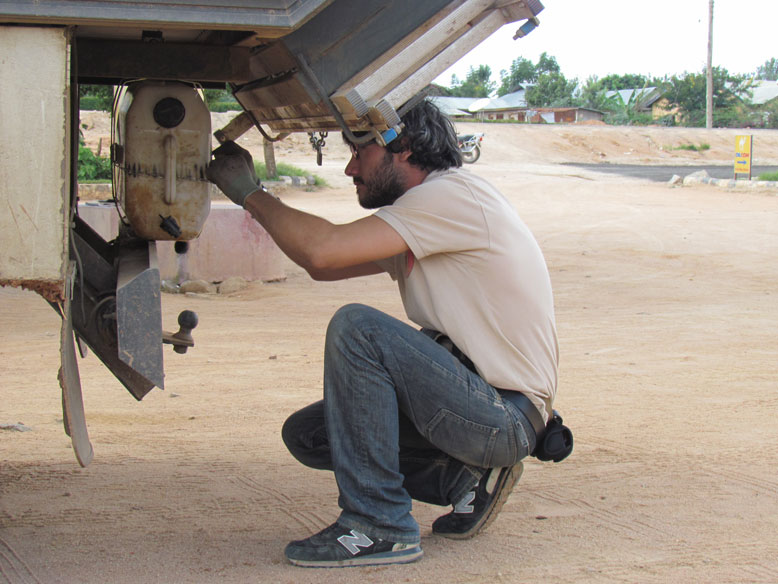 el patich llenando nuestro magico dispensador de agua